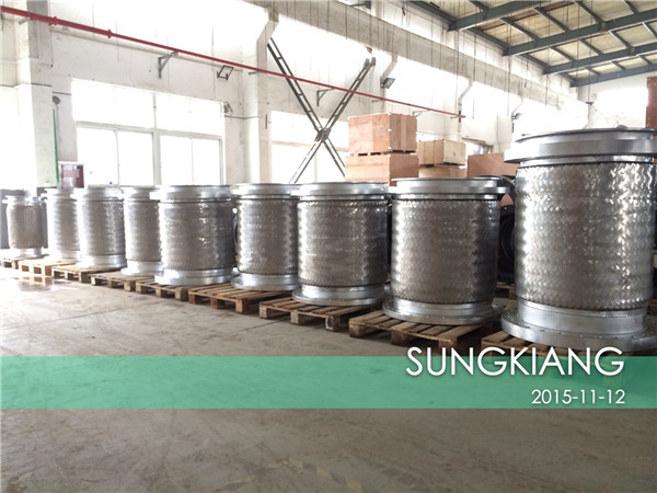 橡膠軟接頭和金屬軟接頭的區別是什么? 金屬軟接頭