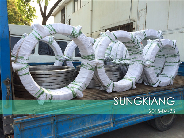 大口徑加固型橡膠軟連接加工過程 加固型橡膠接頭:橡膠接頭加裝加固裝置教程!