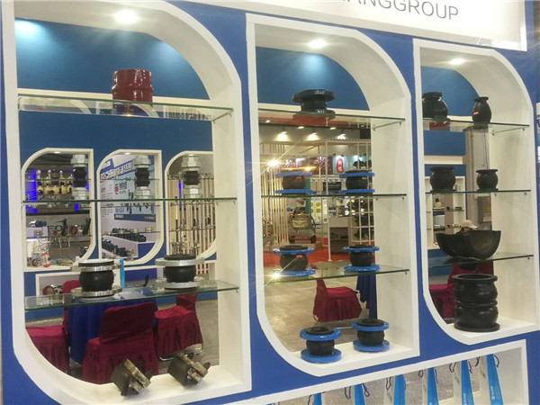 用于市政污水配套的DN200的橡膠軟連接多少錢一個?